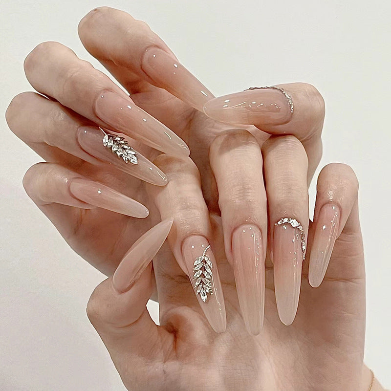 Glänzendes Nagelset Brehn