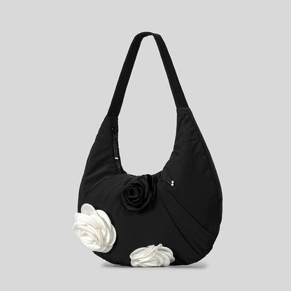 Blumengeschmückte Schultertasche