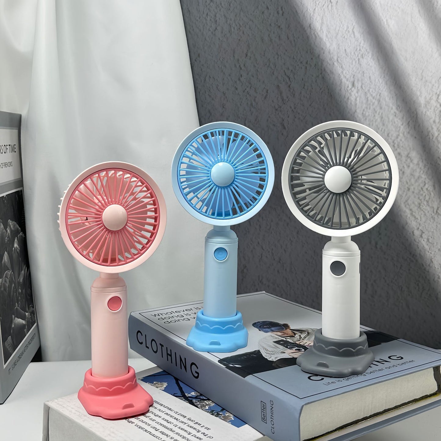 Damen Tragbarer Handventilator mit ergonomischem Design und USB-Lademöglichkeit Brehn