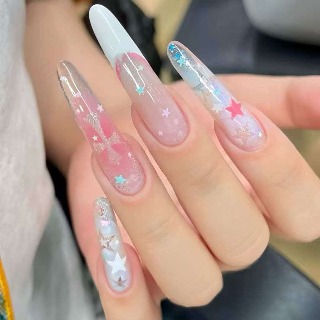 Künstlerische Lange Stiletto-Nagelverzierungen Brehn