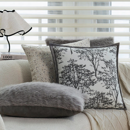 Quadratischer Zierkissenbezug mit fein gewebtem Baum‑Jacquard und samtiger Keder Brehn