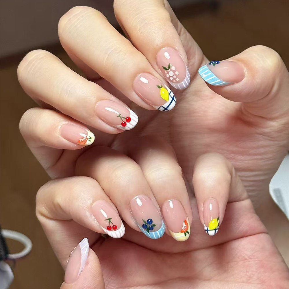 Kunstnägel mit Fröhlichen Blumendesigns Brehn