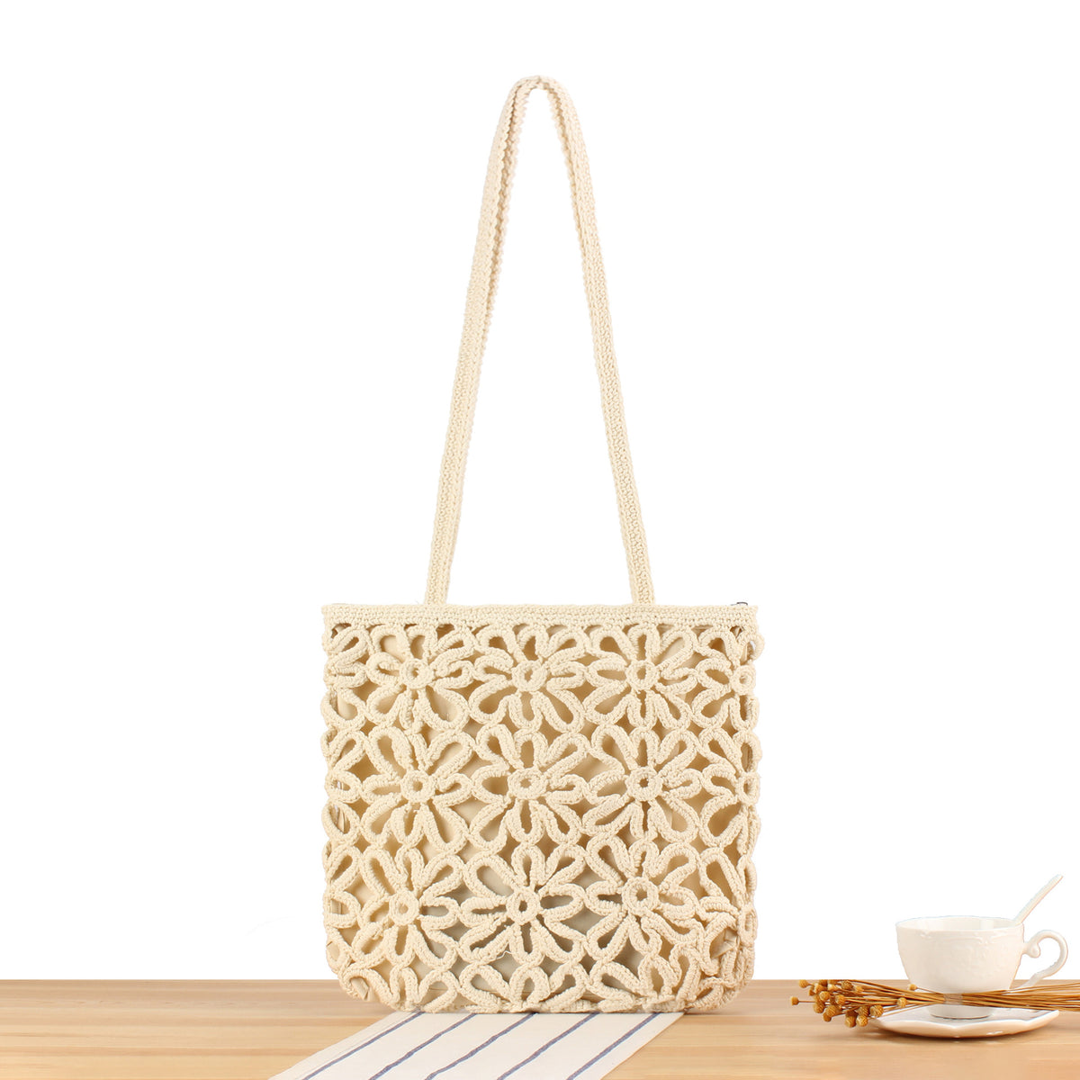 Handtasche Aus Kunstvollem Makramee mit Floralen Details Brehn