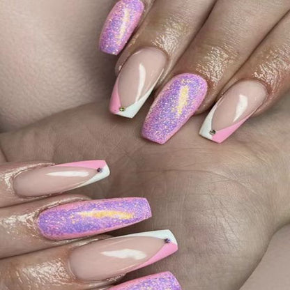 Dekorative glitzernde Press-On Nagelkunst Brehn