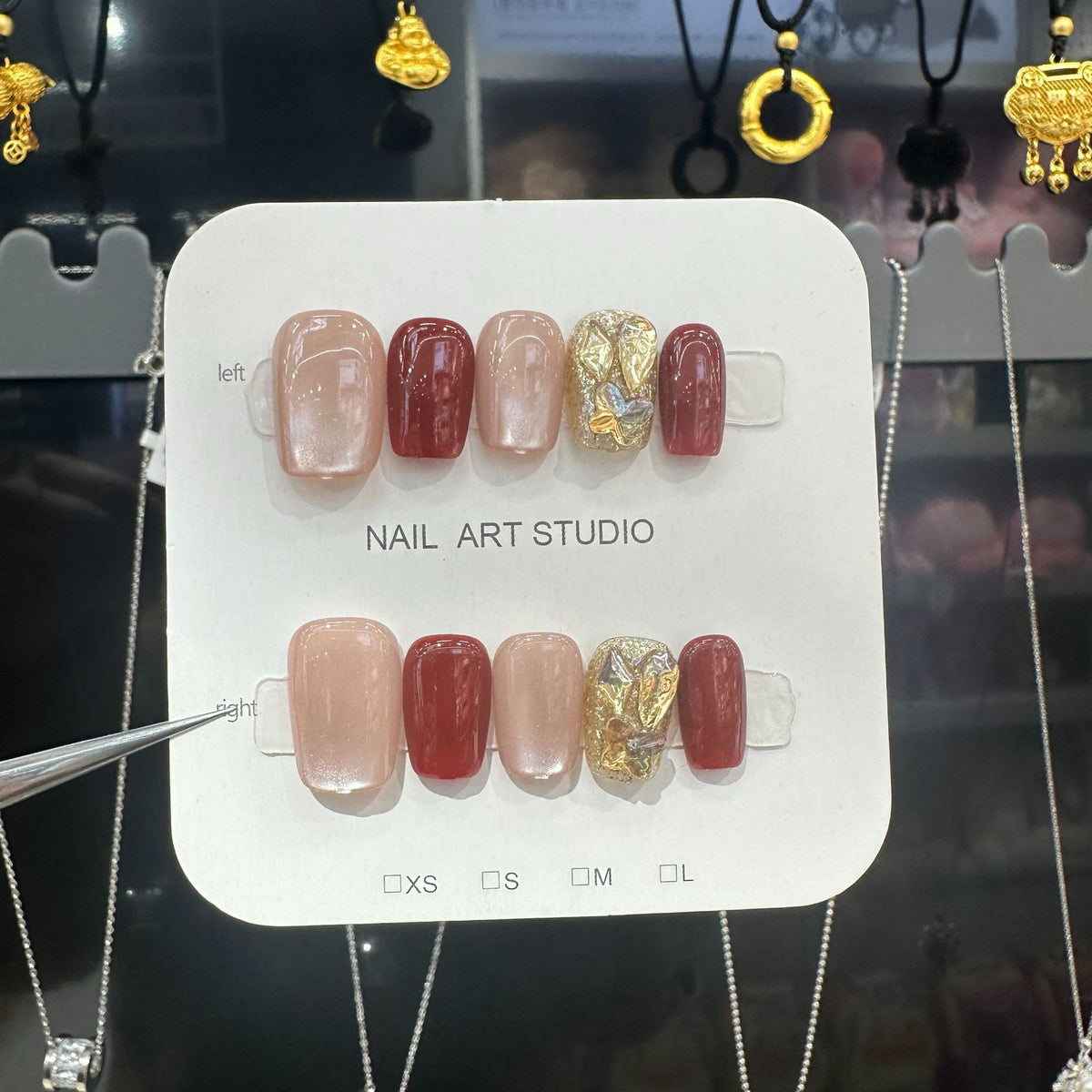 Glamorous Press-On Nail Set Brehn