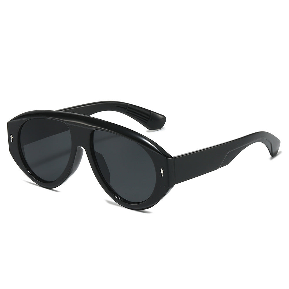 Modische skulpturale Sonnenbrille Brehn