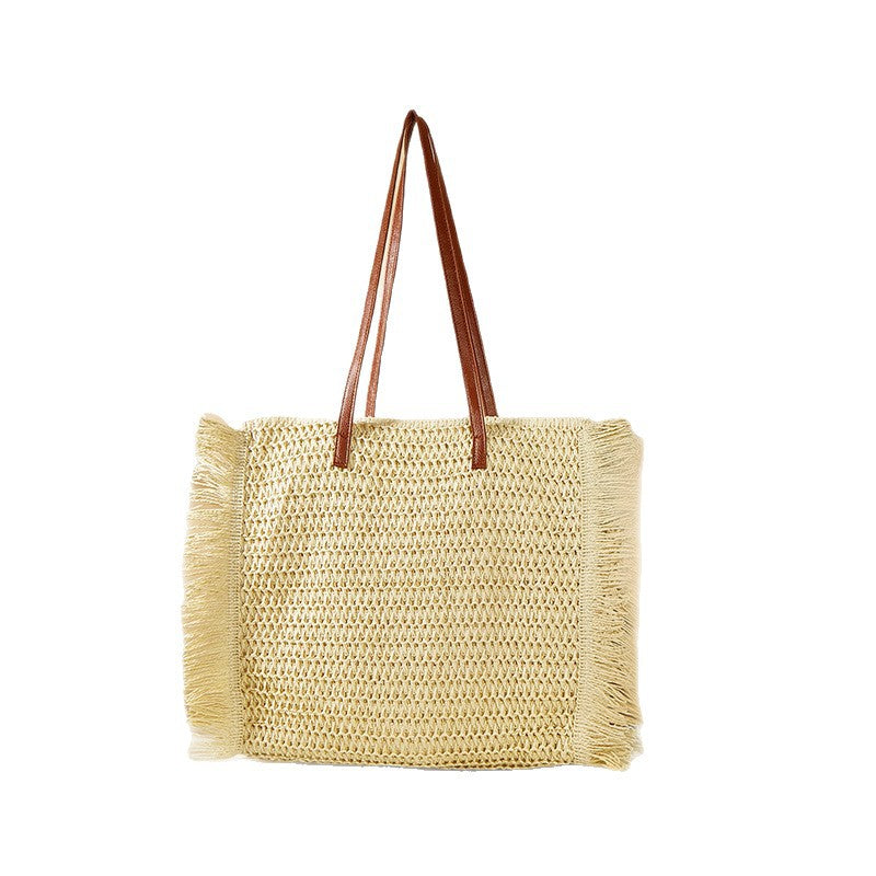 Strandtasche Aus Raffia mit Fransigen Details Brehn