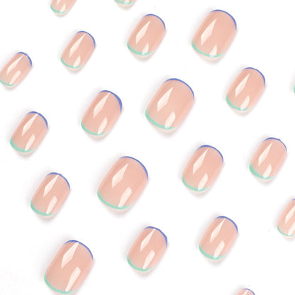 Kunstvolle Nagelkunst mit kreativen French-Tips Brehn
