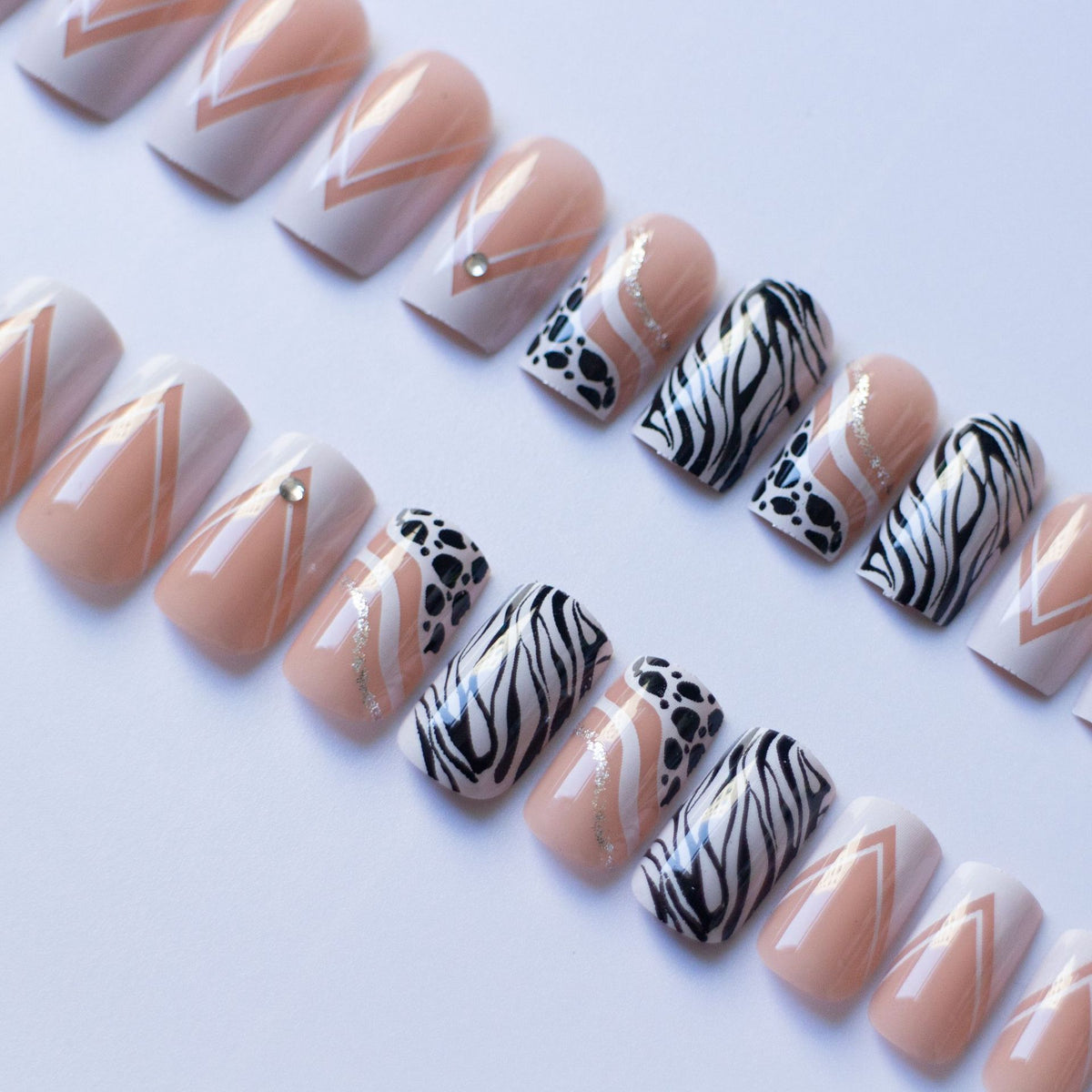Künstlerische Gel-Nagelkunst-Kollektion