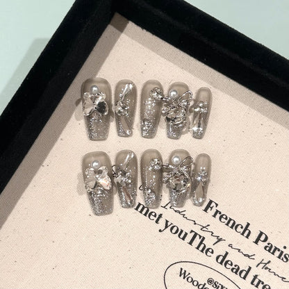 Verführerisches, mit Kristallen verziertes Press-On Nagelset