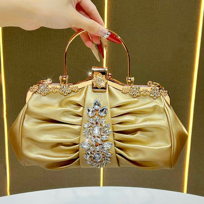 Verziertes vintage-inspiriertes Abendtasche