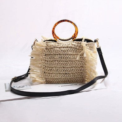 Damen Handtasche aus geflochtenem Naturmaterial mit Fransen und stylishem Henkel Brehn