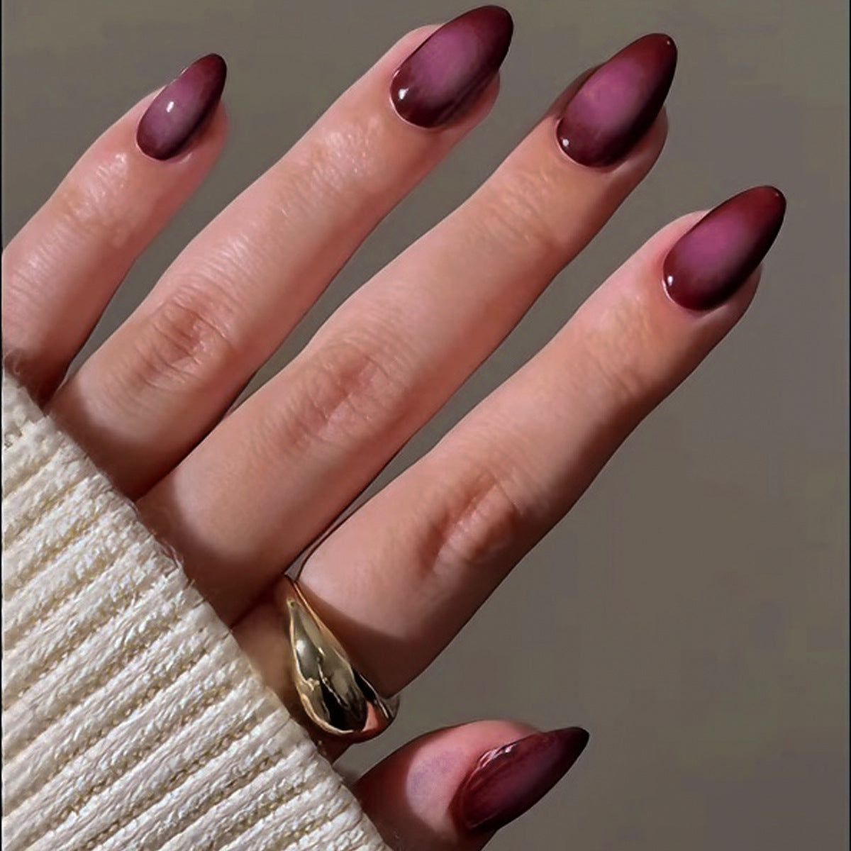 Kunstnagel Set mit vielseitigen Designs und luxuriösem Glanz Brehn