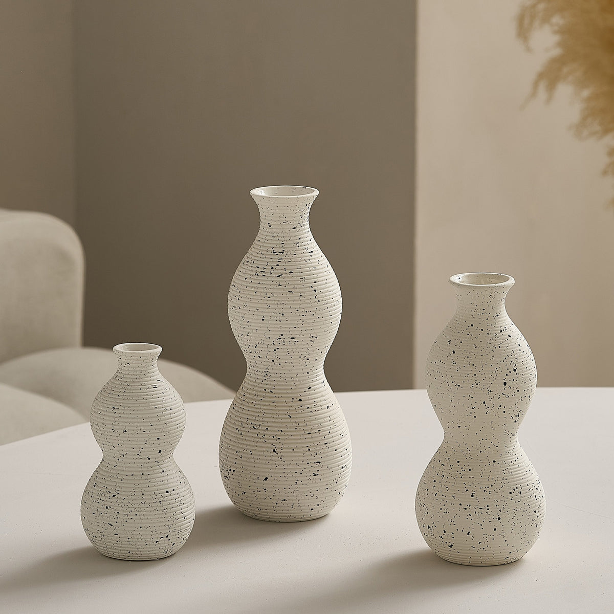 Elegante und Kunstvolle Keramikvase Brehn