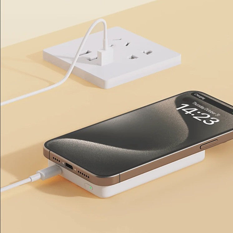 Slim Magnetic kabelloses tragbares Powerbank mit USB-C PD Durchgang Brehn
