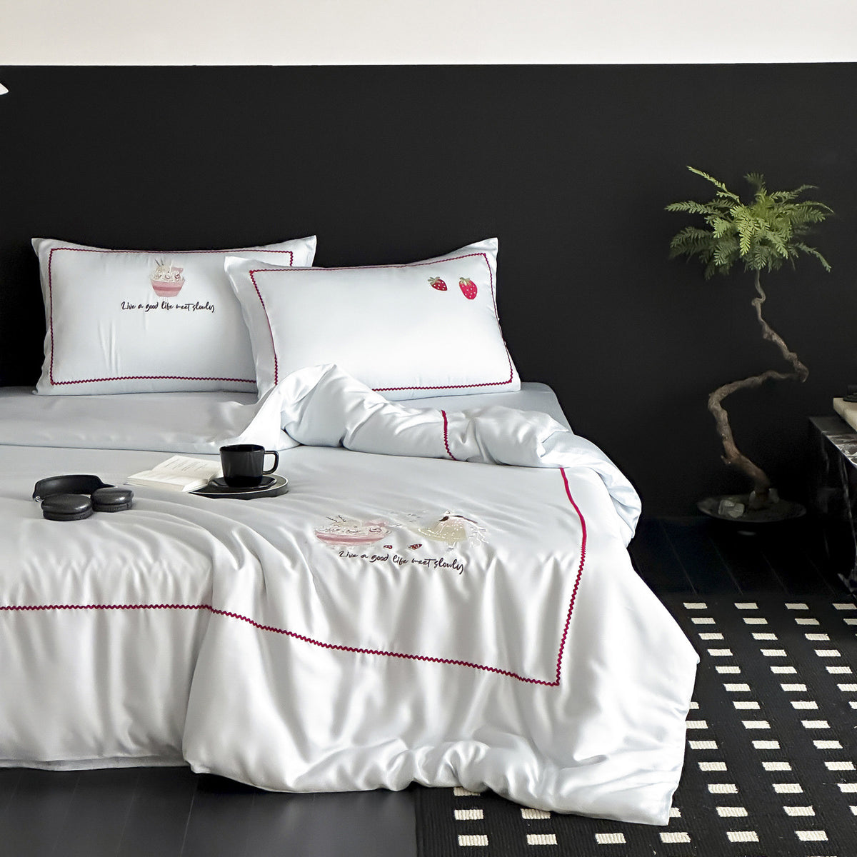 Seidiges gesticktes Duvetbezug-Set mit Kaninchenmotiv und Kissenbezügen