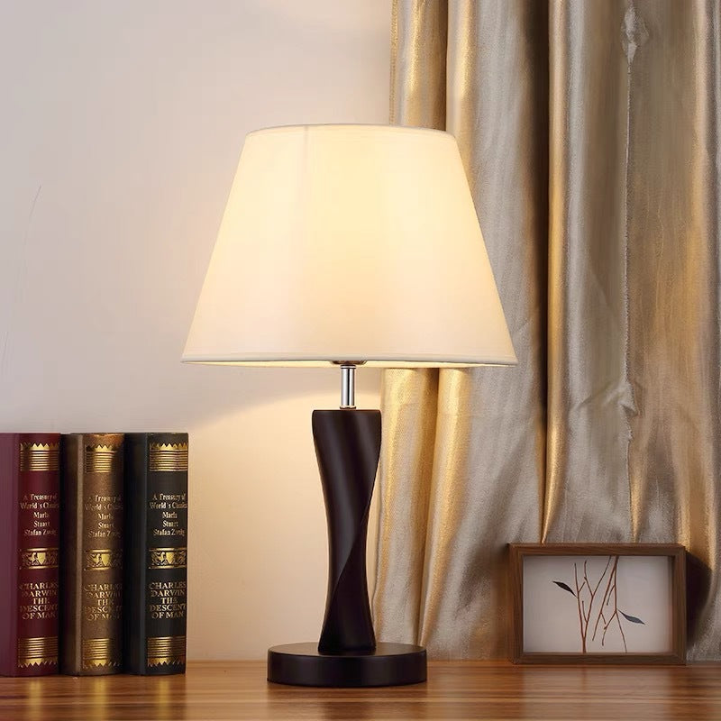 Elegante dekorative Tischlampe