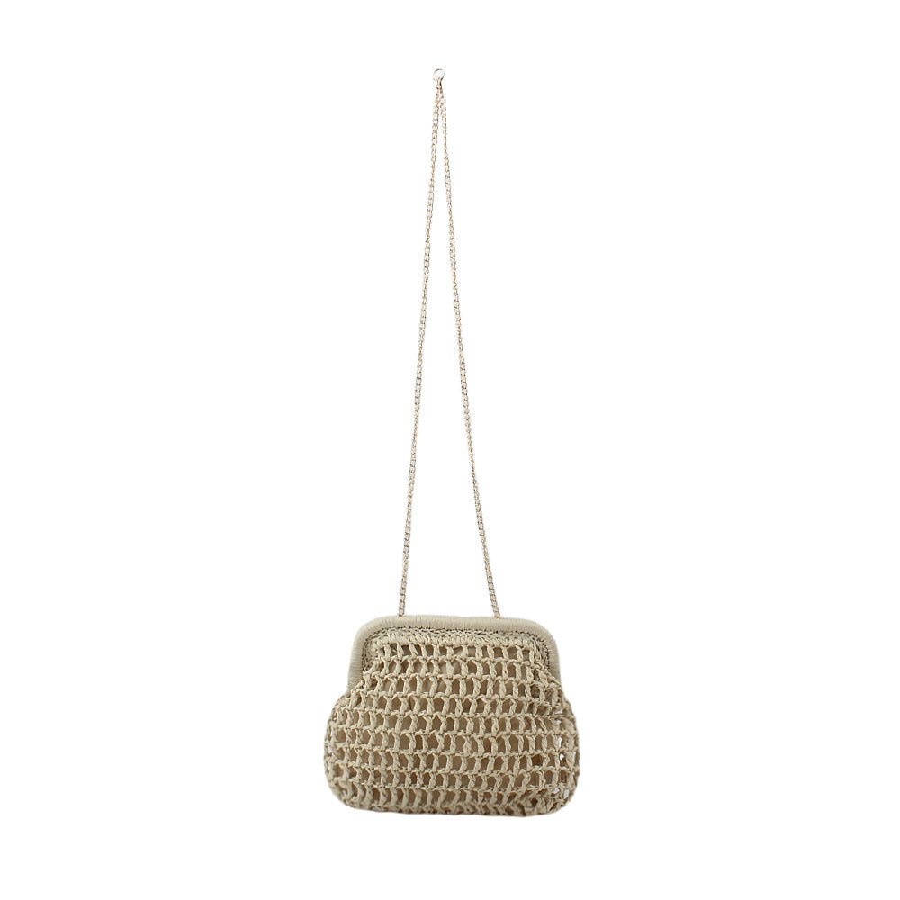 Handtasche Aus Geflochtenem Naturmaterial mit Feinen Kettenakzenten Brehn