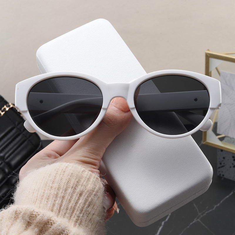 Damen Cat-Eye Sonnenbrille mit exotischem Design und robustem Rahmen Brehn
