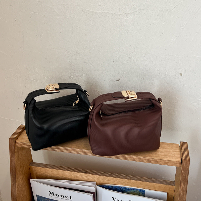 WoTextured Rippte Handtasche Brehn