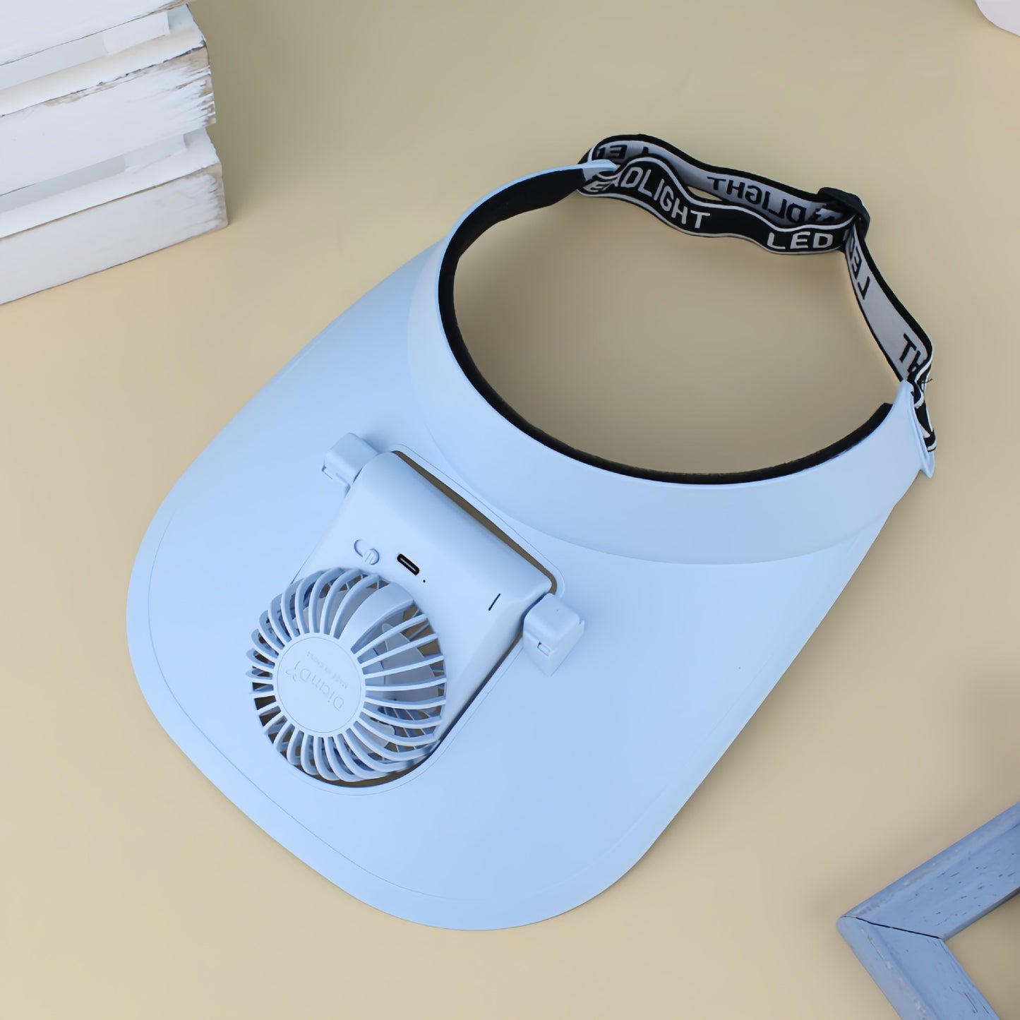 Damen Tragbarer Nackenventilator mit ergonomischem Design Brehn