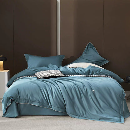 Seidiges Satin Bettbezugset mit Kontrastpaspel und tiefem Rock
