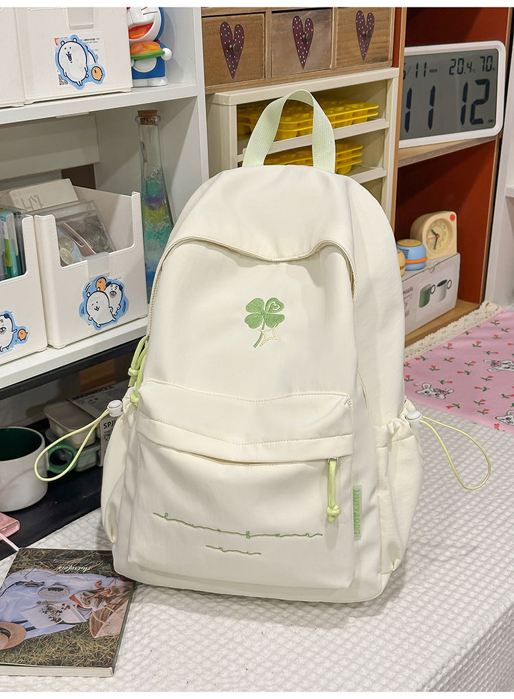 Lässiger bestickter Schulrucksack