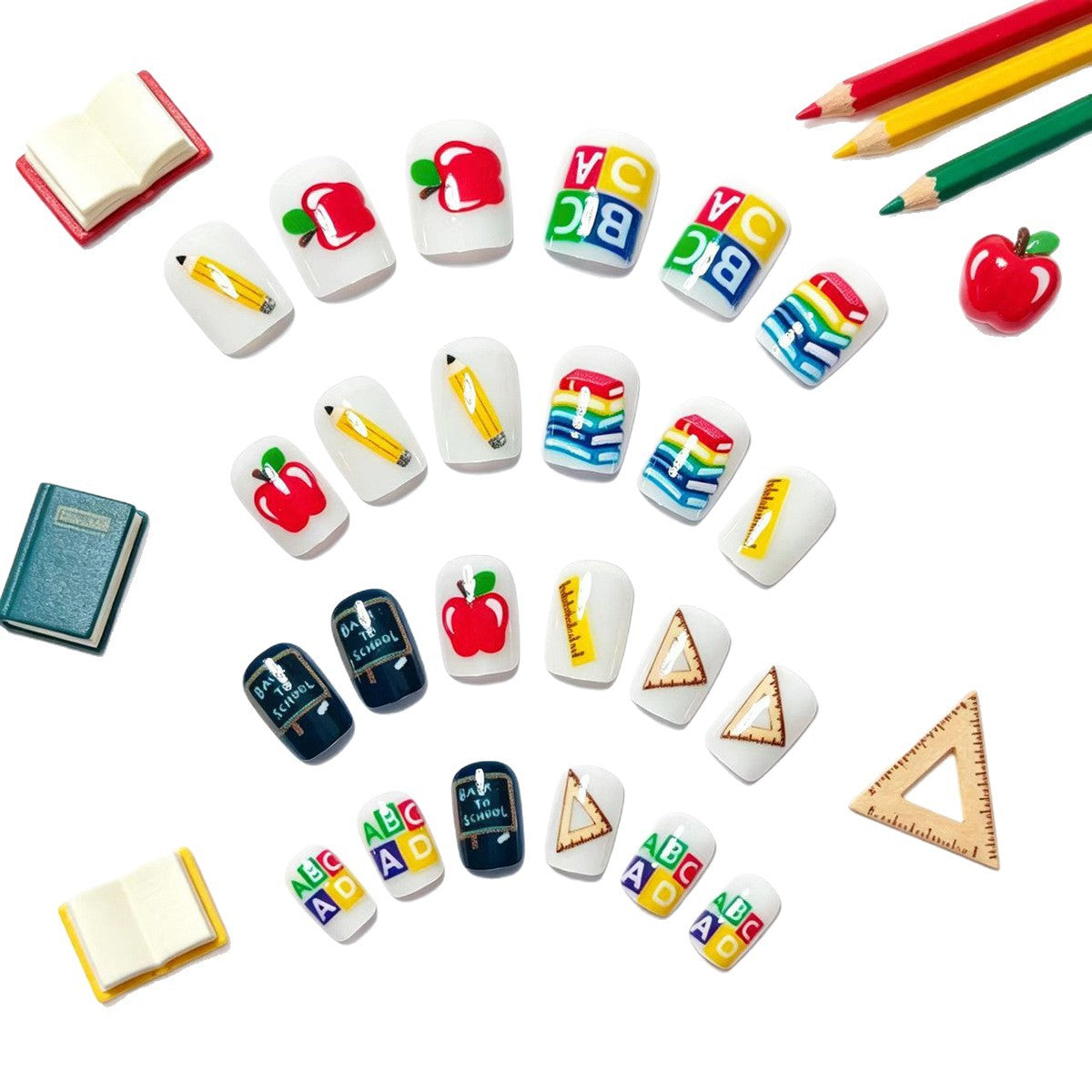 Kreative Schulmotiv Kunstnägel Brehn