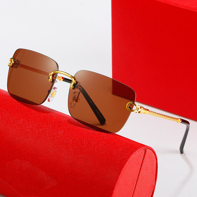 Damen quadratische Sonnenbrille mit luxuriösem, goldverziertem Rahmen und schützenden Gläsern Brehn