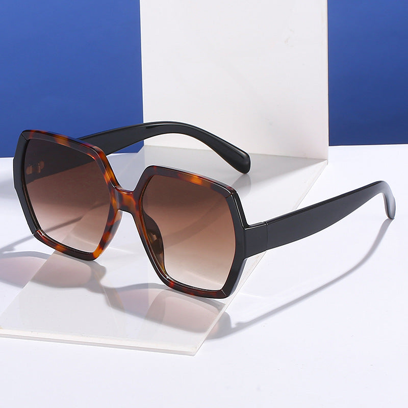 Damen stilvolle Oversized-Sonnenbrille mit elegantem eckigem Rahmen Brehn