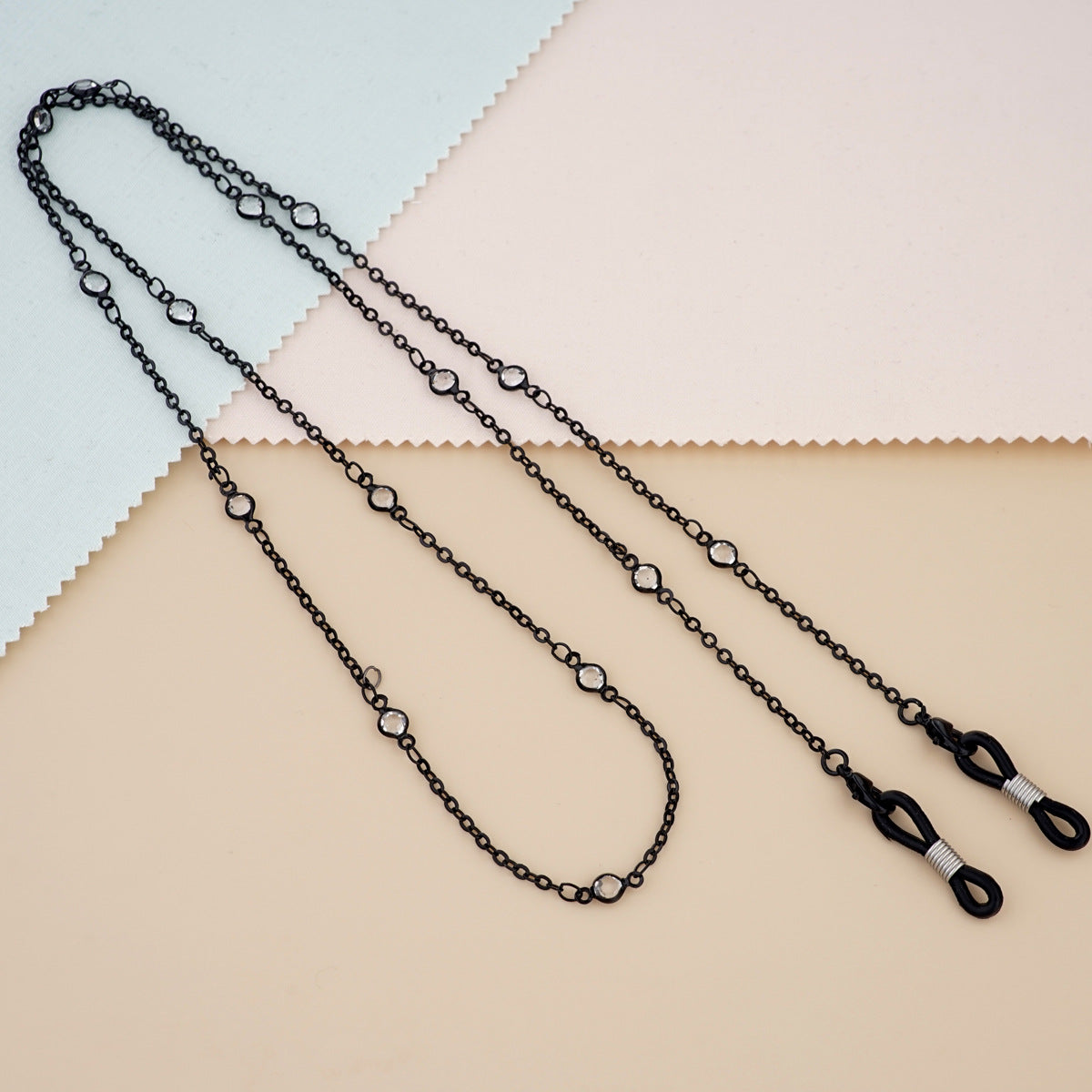 Eleganter Ketten-Brillenhalter Brehn