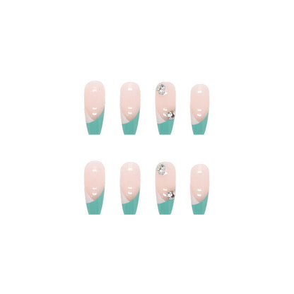 Künstliche Nagelspitzen mit Glitzerakzenten und elegantem Design Brehn