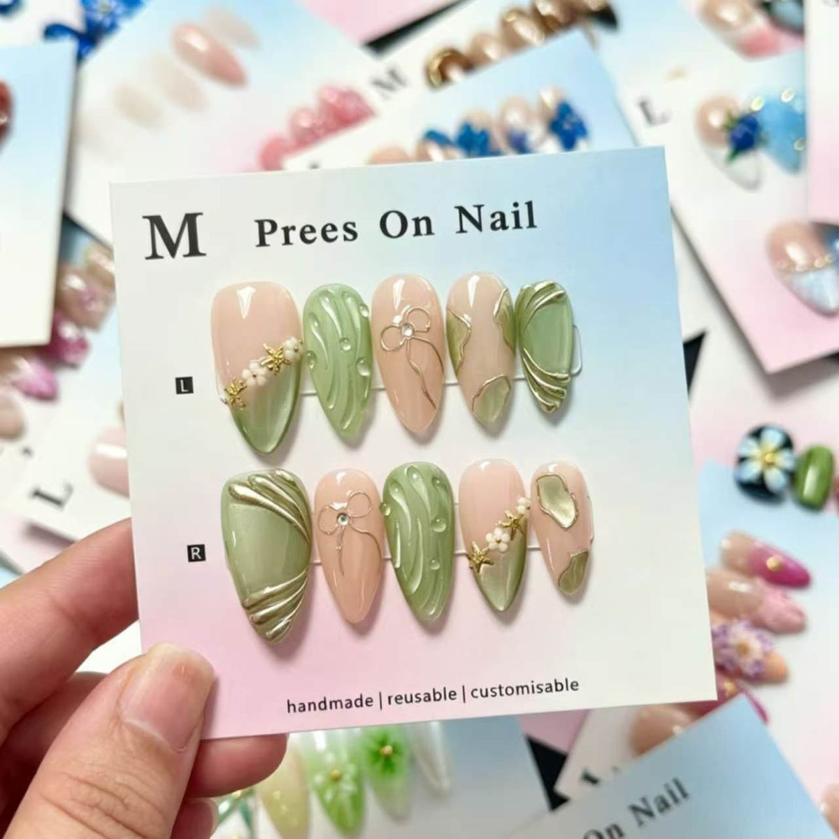 Dekoratives Handgefertigtes Press-On Nagelkunstset mit von Strand inspirierten Designs