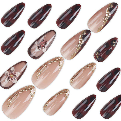 Künstlerisches Florales Nageldesign Brehn