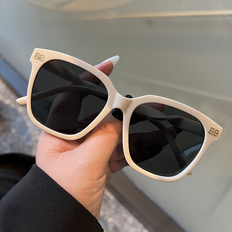 Damen quadratische Sonnenbrille mit eleganter Rahmenstruktur und UV-Schutz Brehn