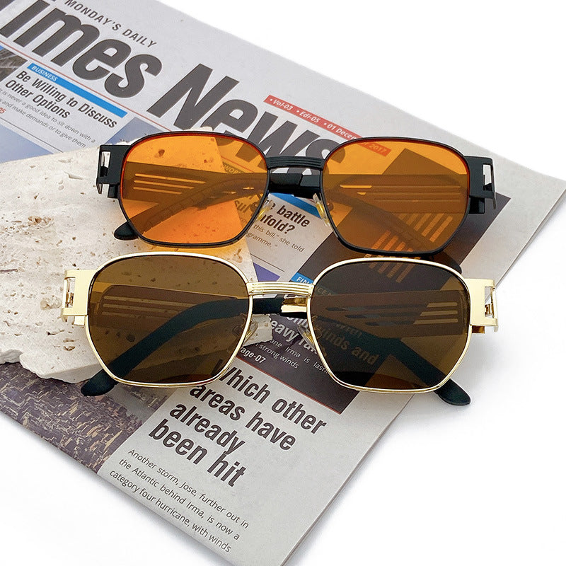 Stilvolle Oversized Sonnenbrille Im Modernen Metalldesign Brehn