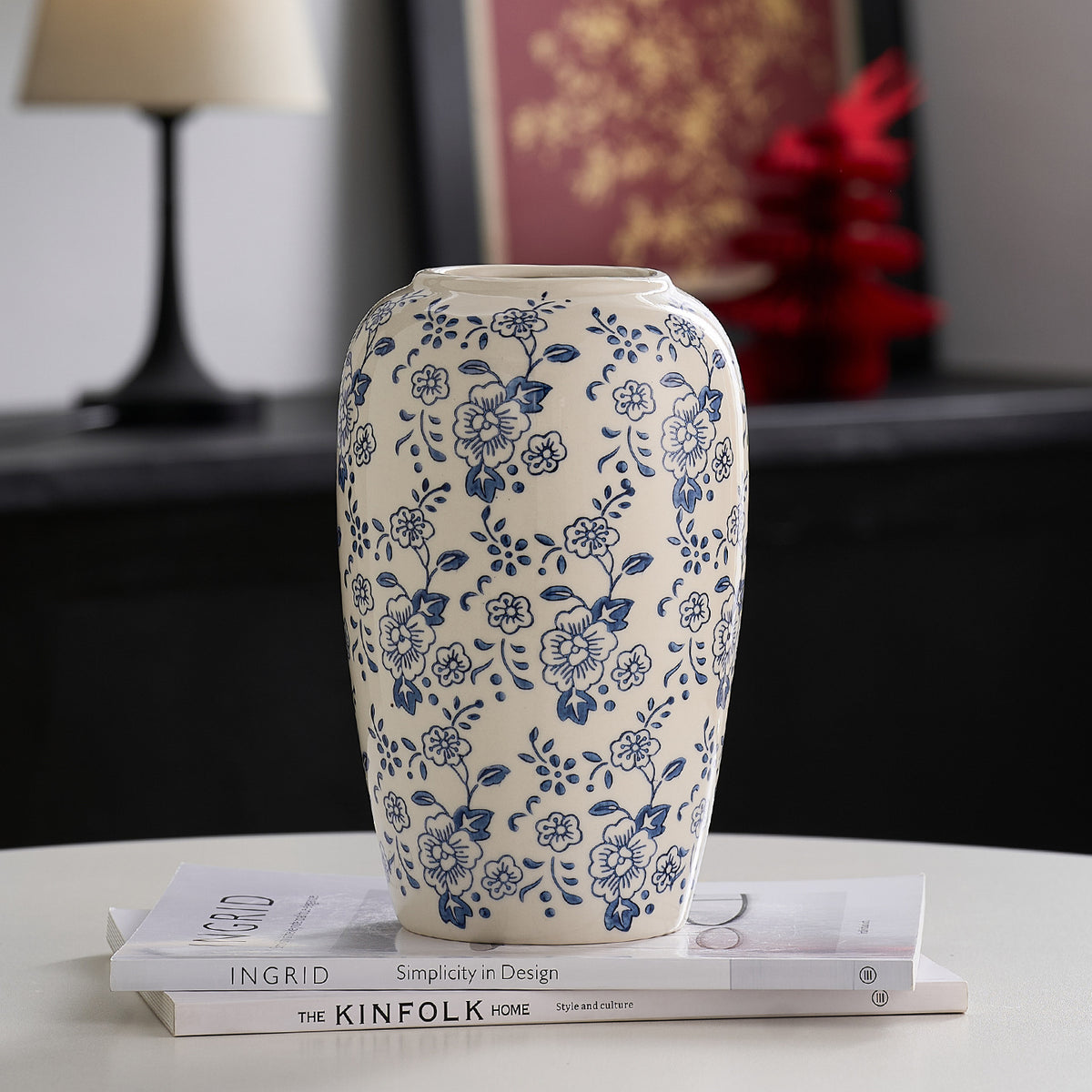 Dekorative Keramikvase mit floralen Muster Brehn