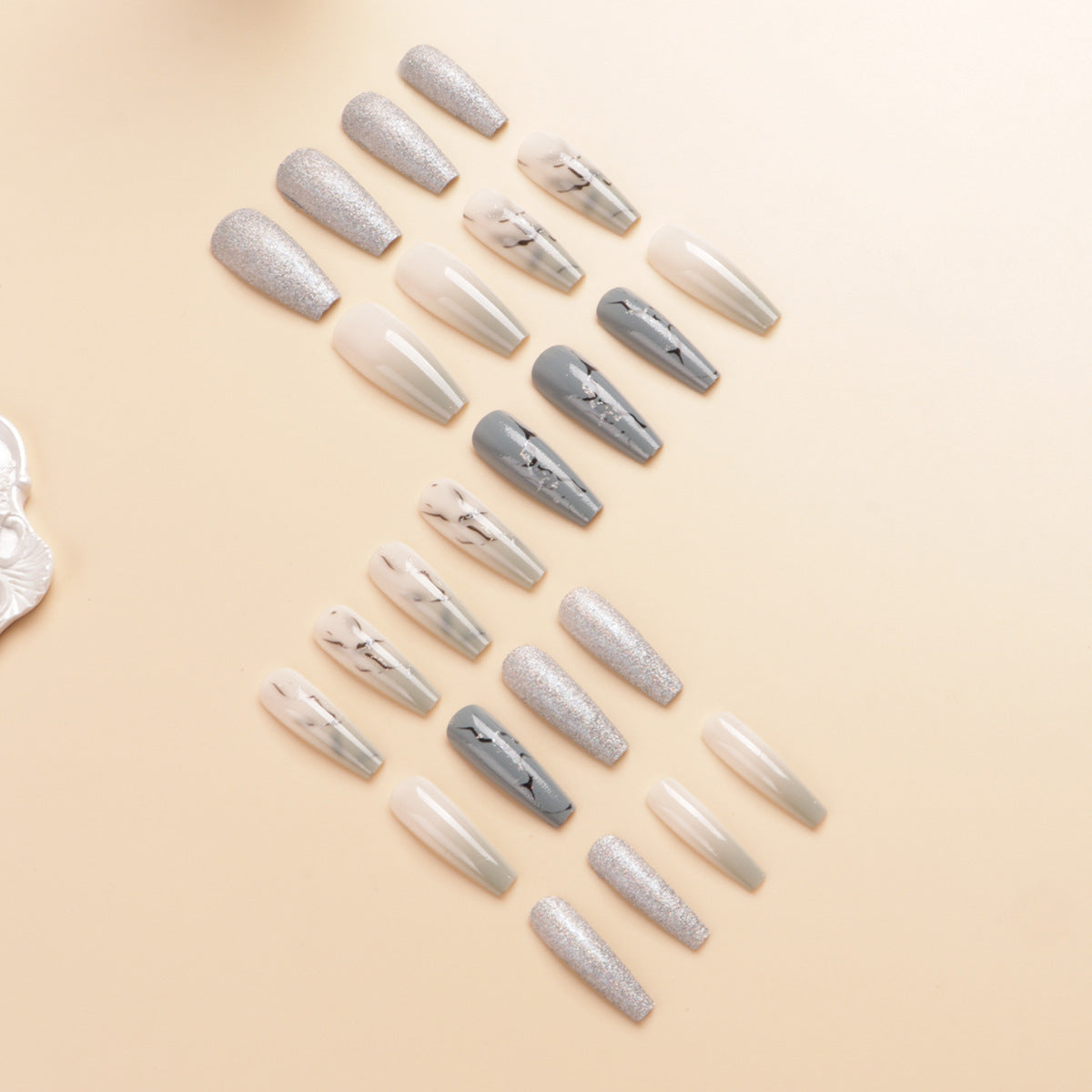 Künstlerisches Marmor-Effekt Press-On Nagelset Brehn