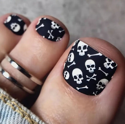 Skull Design Nagelkunst Brehn