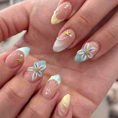 Kunstnagelset mit elegantem Blumendesign und stilvollen Farbverläufen Brehn