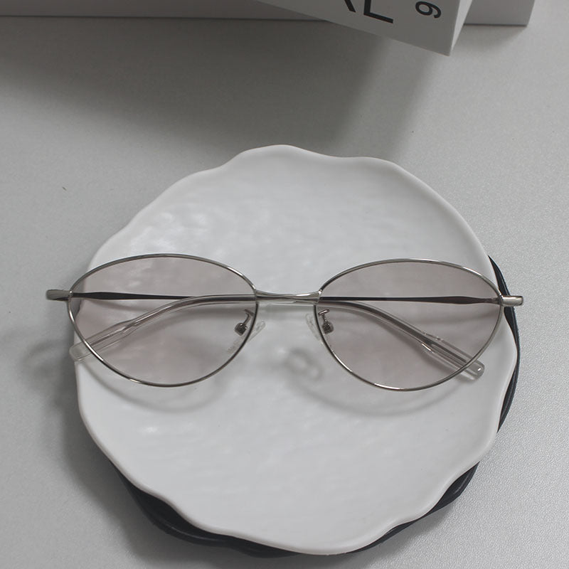Modische Rechteckige Brille mit Feinem Metallrahmen Brehn
