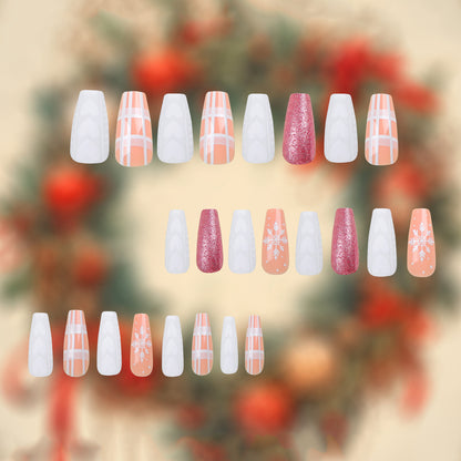 Kunstvolle Nagelverlängerungen mit festlichem Glitter-Design Brehn