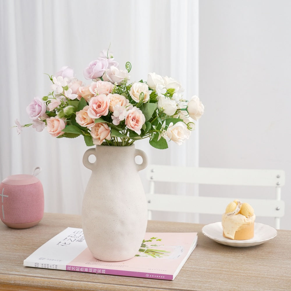 Realistischer Kunstblumenstrauß