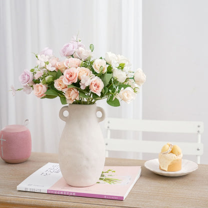 Realistischer Kunstblumenstrauß