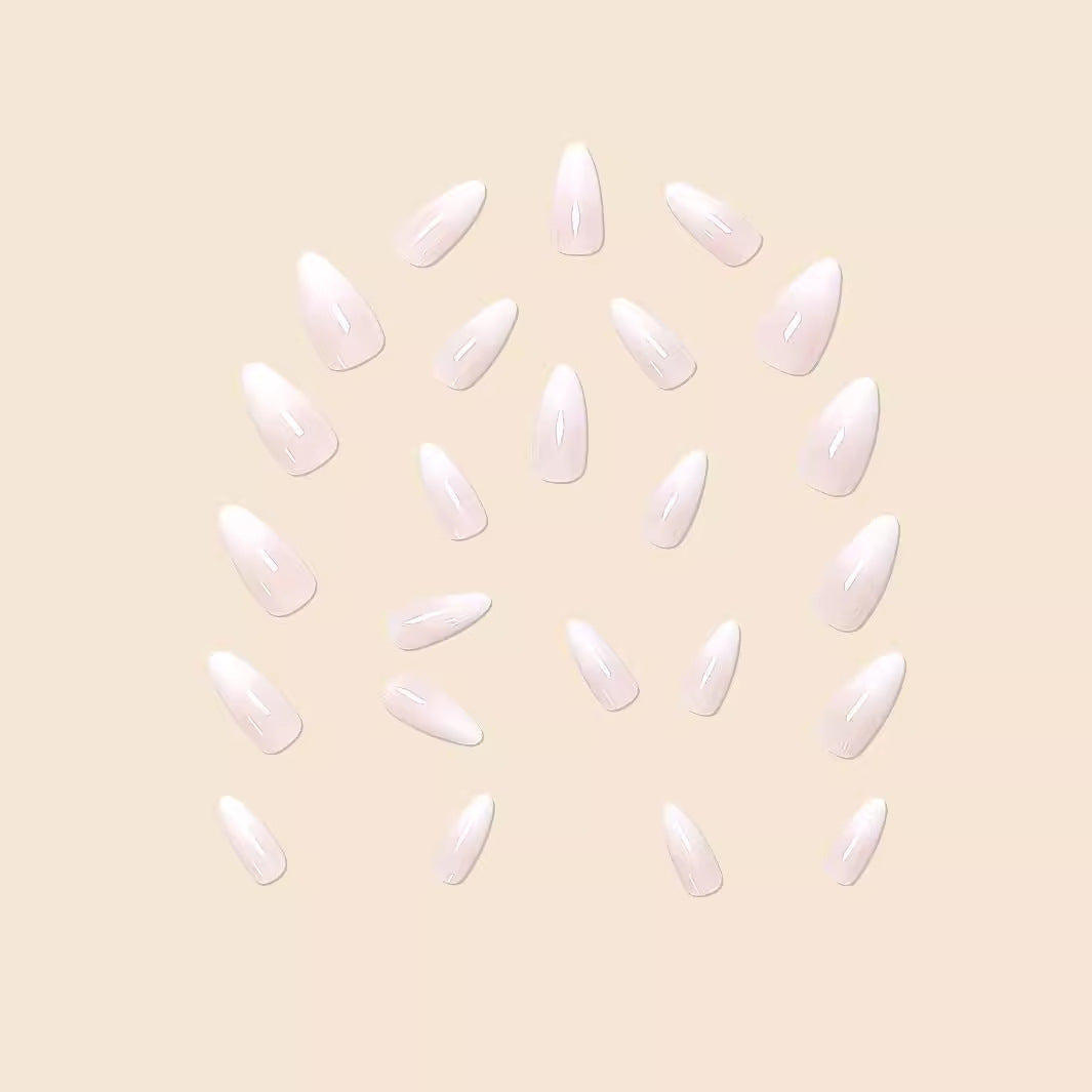 Elegante Ombre Stiletto Nagelverlängerungen