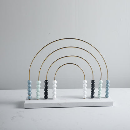 Dekorative Regenbogenbogen Skulptur
