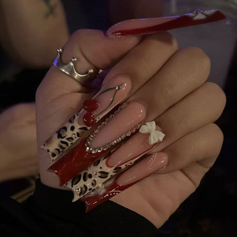 Künstlerisches Press-On Nagelset