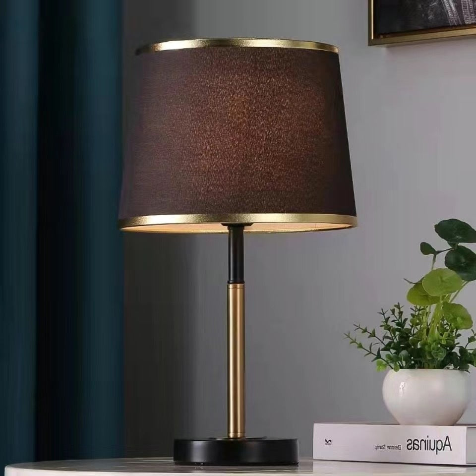 Elegante Minimalistische Tischlampe