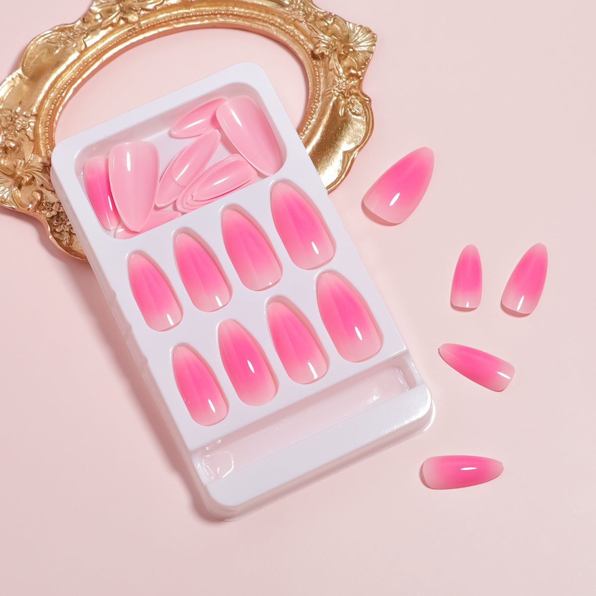 Elegante Ombre Stil Press-On Nagelkunst Brehn