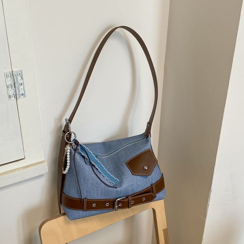 Lässige Denim-Schultertasche